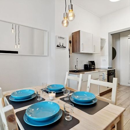 Sweet Central Tiny Apartment For 4 People Берлин Екстериор снимка