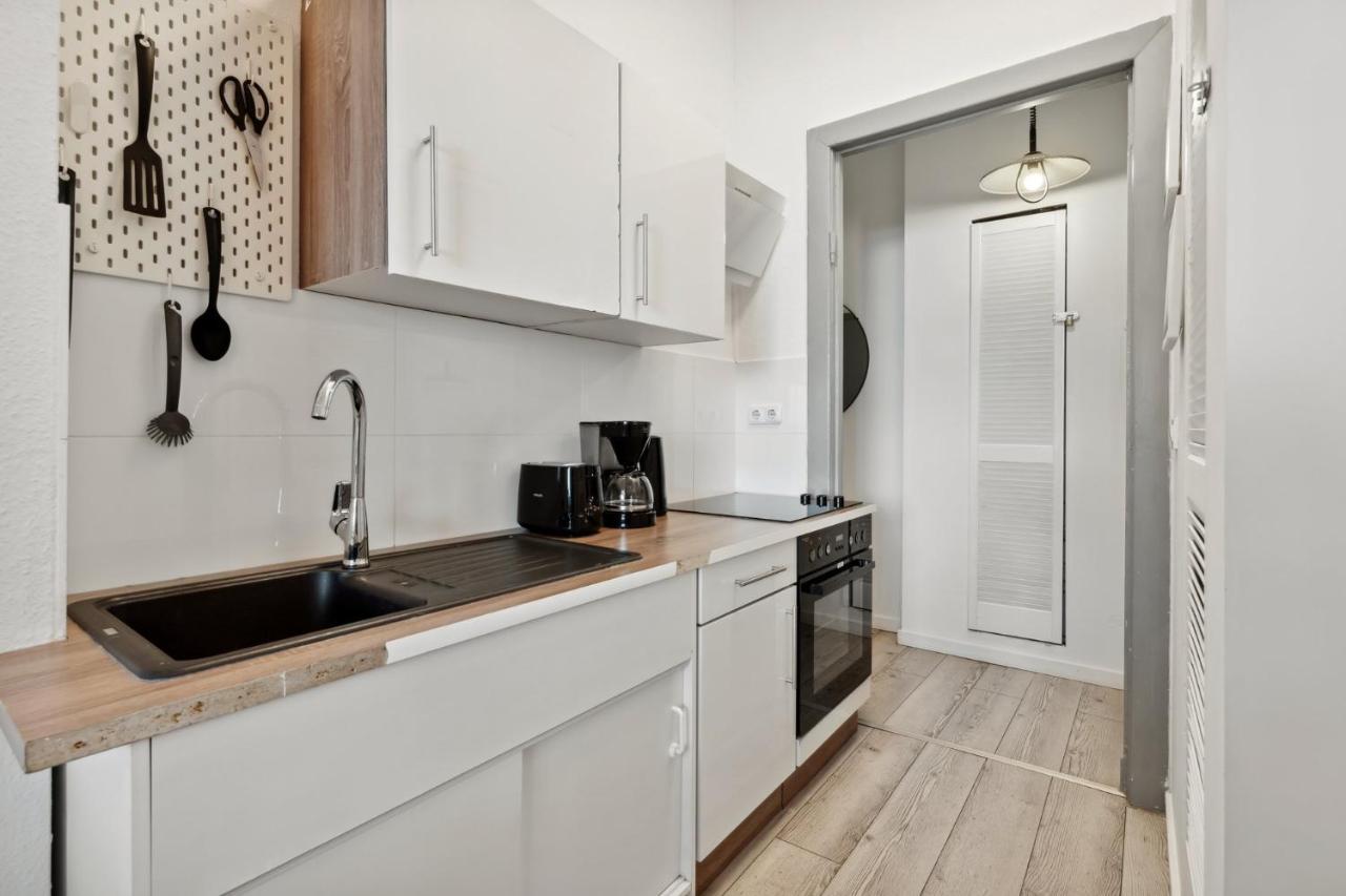 Sweet Central Tiny Apartment For 4 People Берлин Екстериор снимка