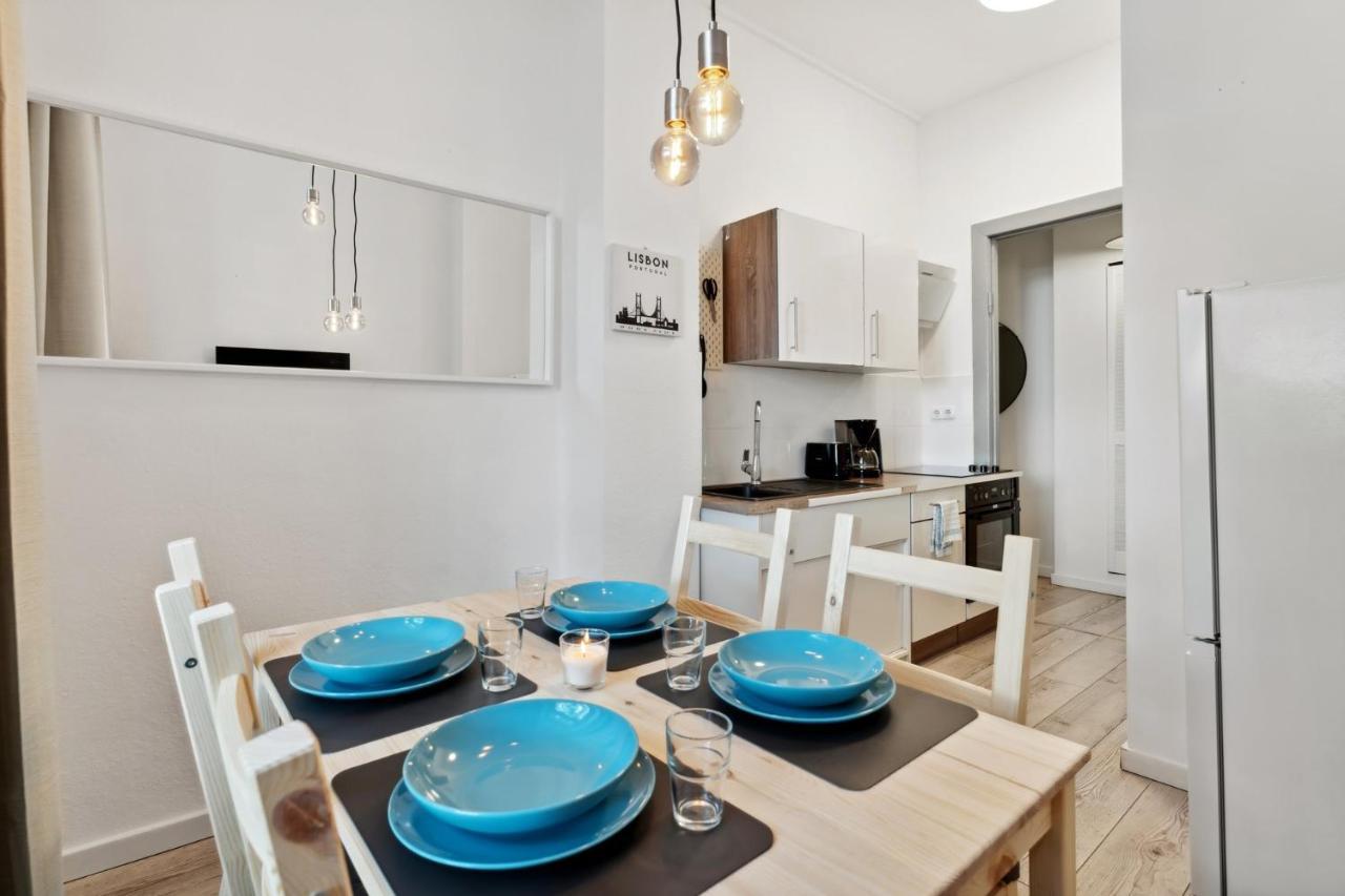 Sweet Central Tiny Apartment For 4 People Берлин Екстериор снимка